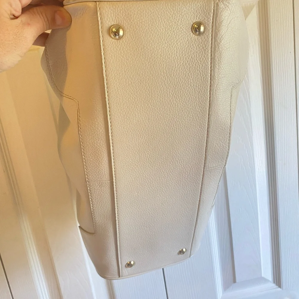 Vintage Banana Republic Cream Leather Shoulder Satchel